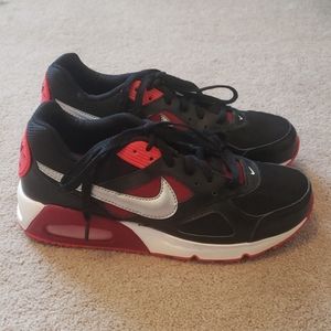 NIKE Air Max IV0